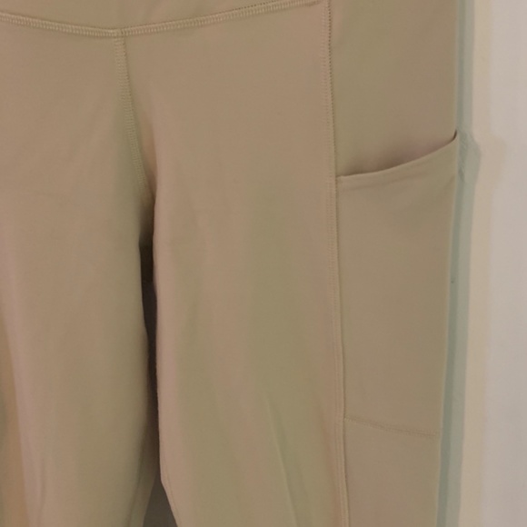 TNA Leggings. Size Medium. - Picture 2 of 7